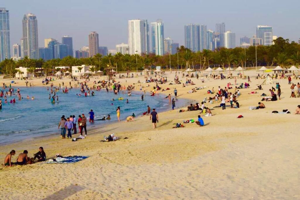 Dubai beach-Al Mamzar Beach Park