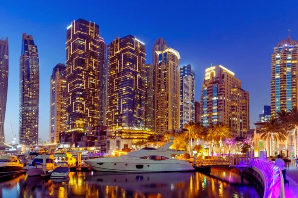 Dubai tour-Enchanting Yacht Scenes  